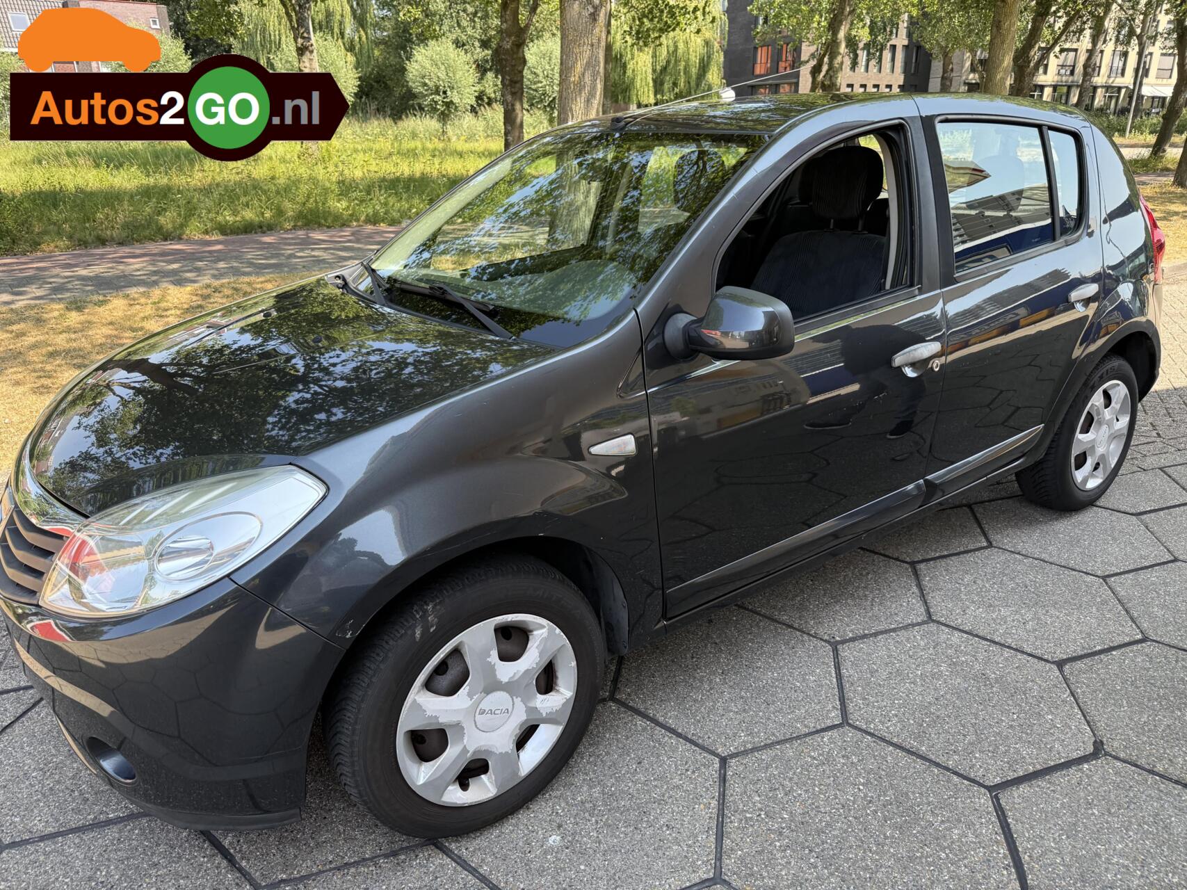 Dacia Sandero 1.6 Ambiance 2008 - voorkant