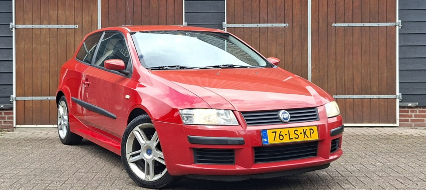 Fiat Fiat Stilo 1.6-16V Dynamic | Nieuwe APK | Distributieriem vernieuwd | NAP 2003 - voorkant