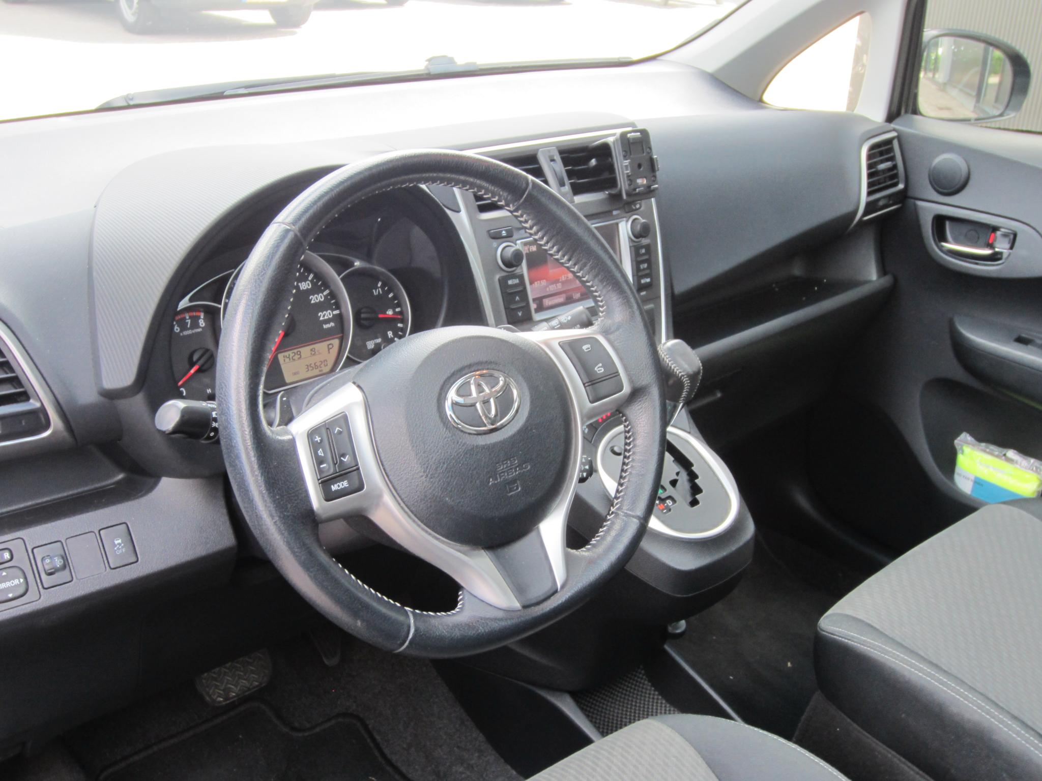 Foto van Toyota Toyota Verso-s