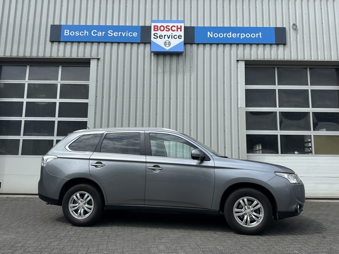 Mitsubishi Mitsubishi Outlander 2.0 Business Edition 2014 - voorkant