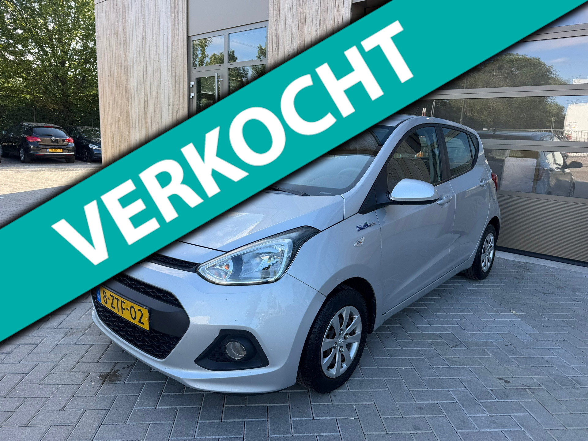 Hyundai I10 1.0i i-Motion Comfort 5DRS|Climate controle|Cruise controle|nieuwe APK 2015 - voorkant