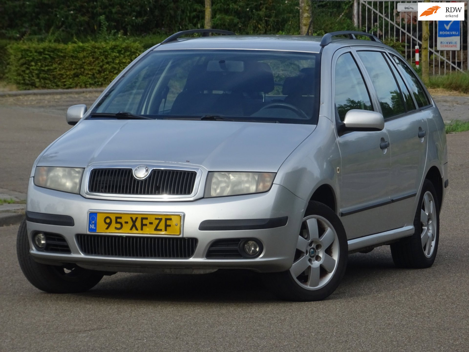 Skoda Fabia 1.4-16V Equipe plus BJ2007 NAP/AIRCO/APK 2007 - voorkant