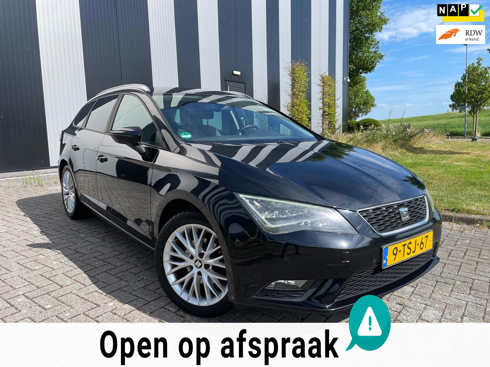 Seat Leon ST 1.2 TSI Style First Edition Led-Navi-Clima-Pdc-Cruise-Lmv-Trekhaak 2014 - voorkant