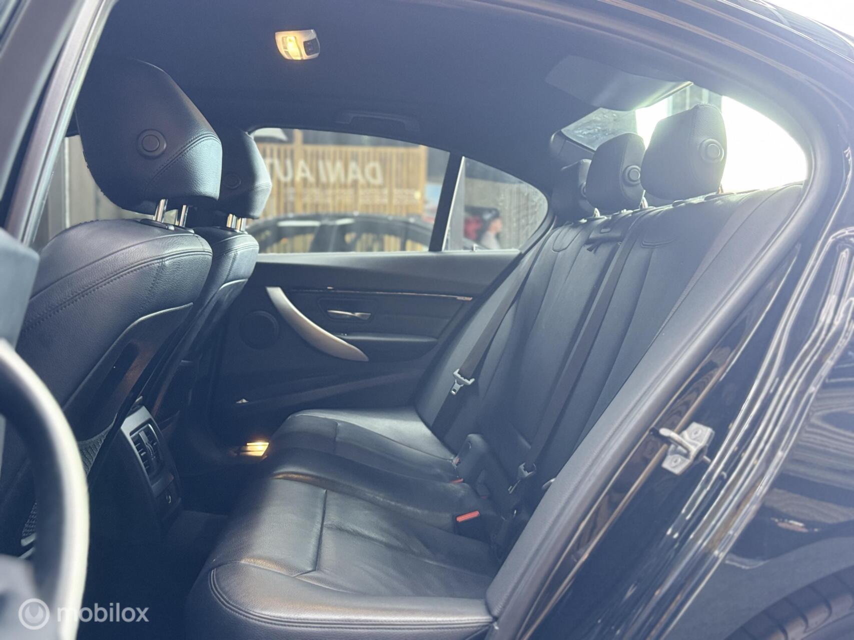 Foto van BMW 320i
