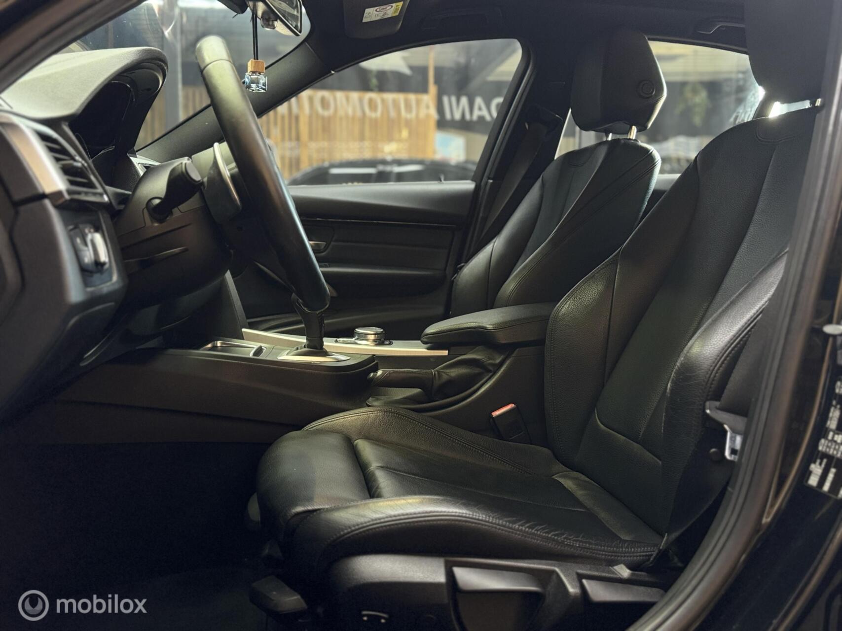 Foto van BMW 320i