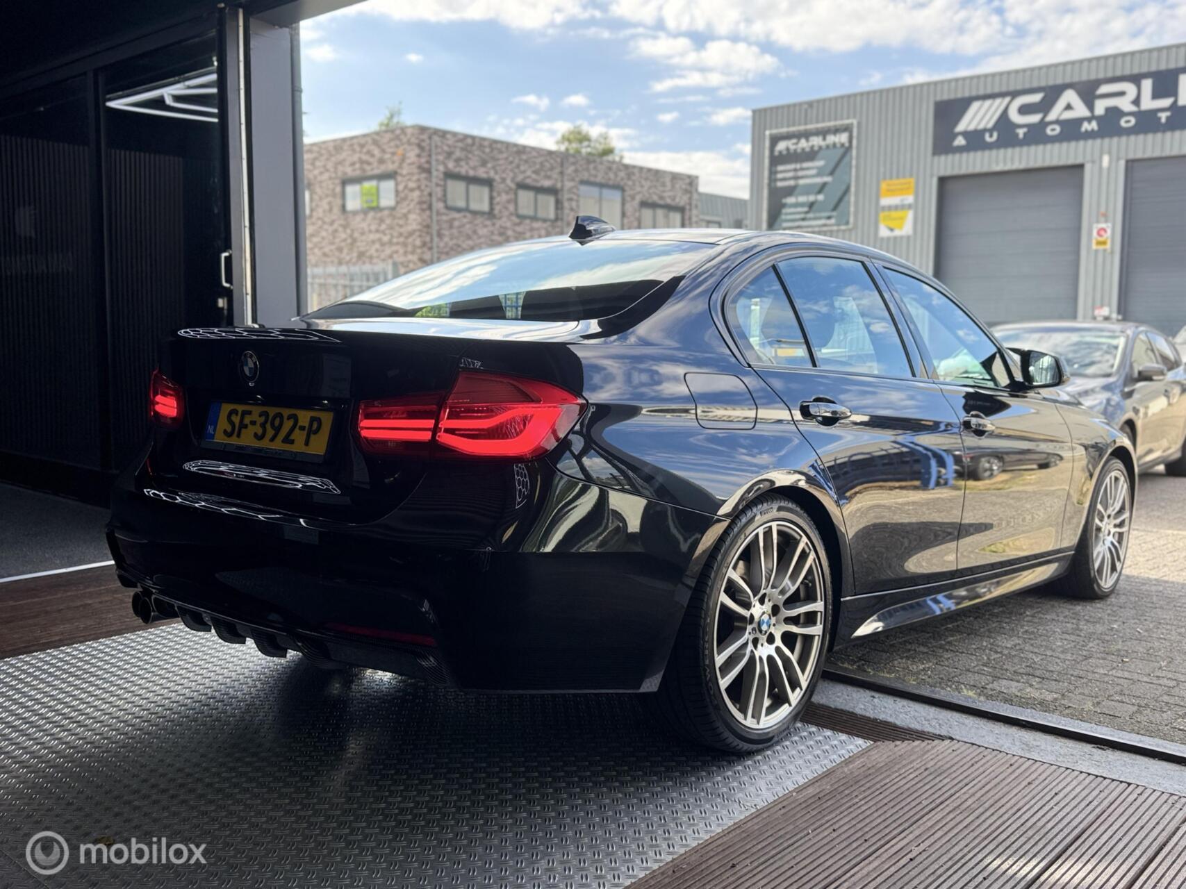 Foto van BMW 320i