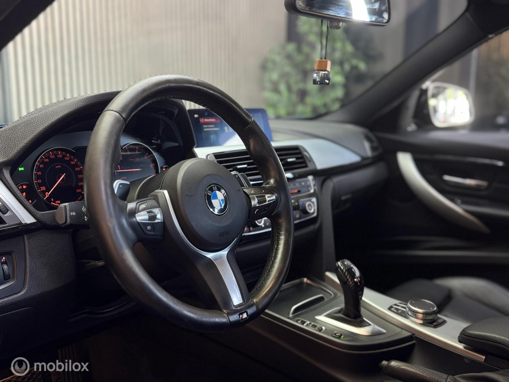 Foto van BMW 320i