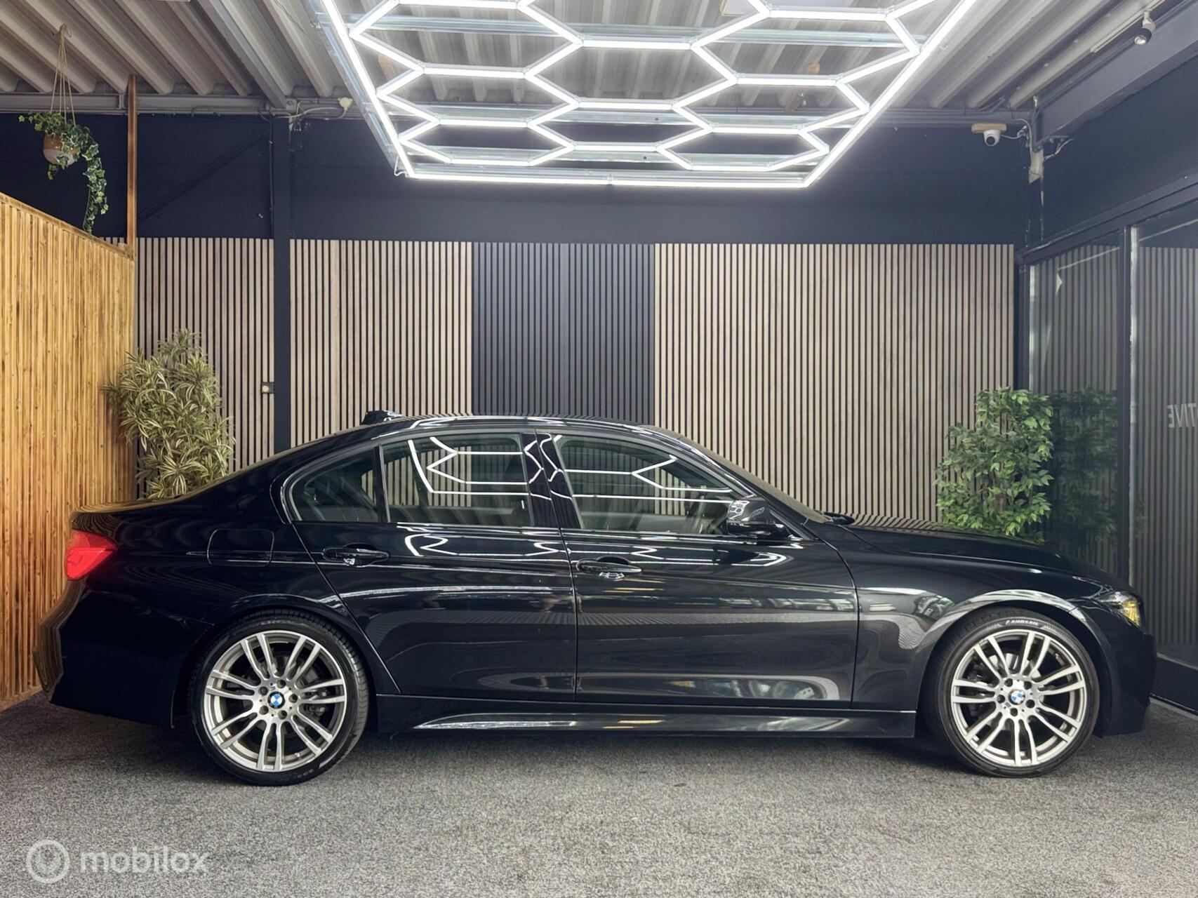 Foto van BMW 320i