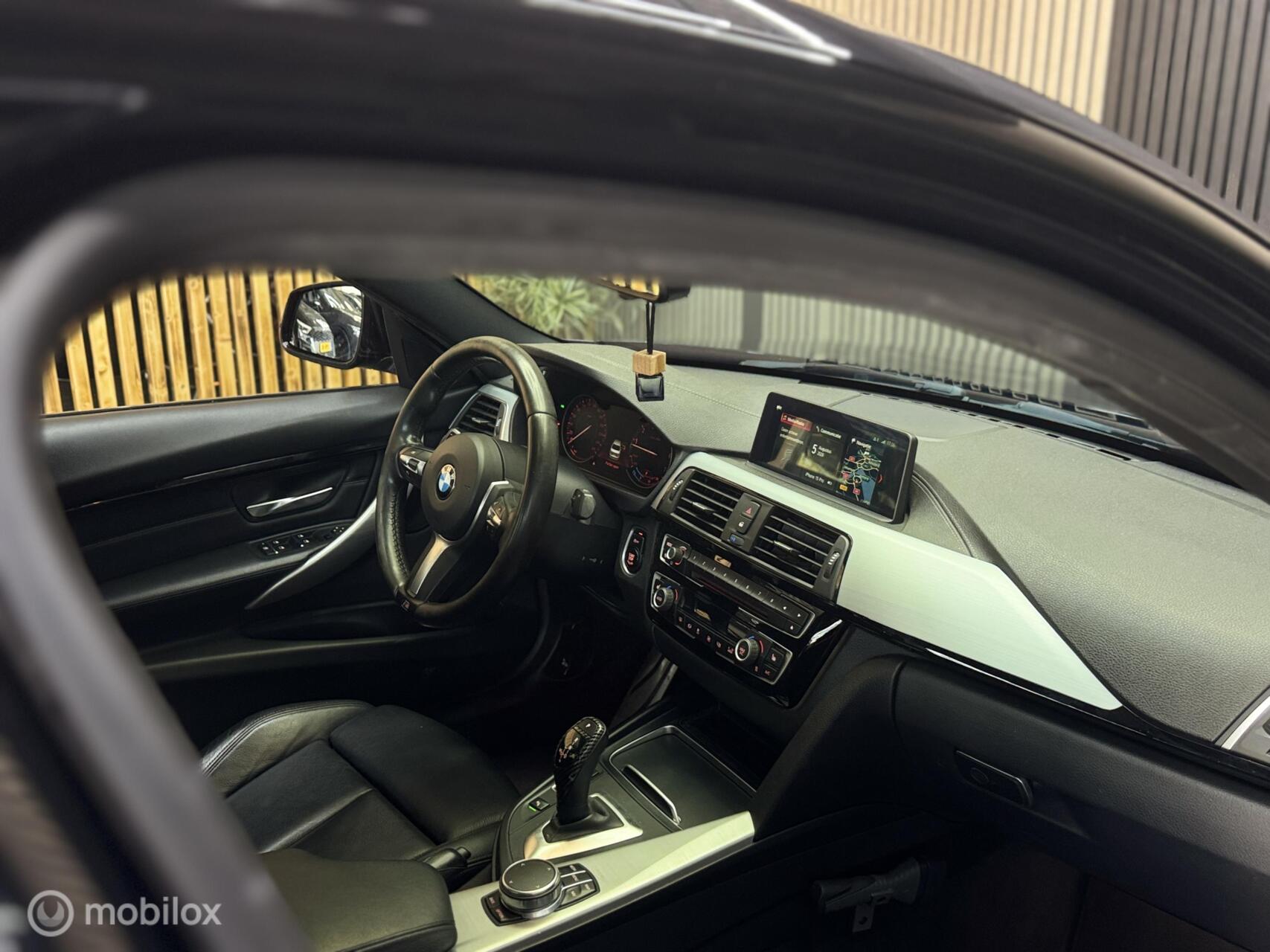 Foto van BMW 320i