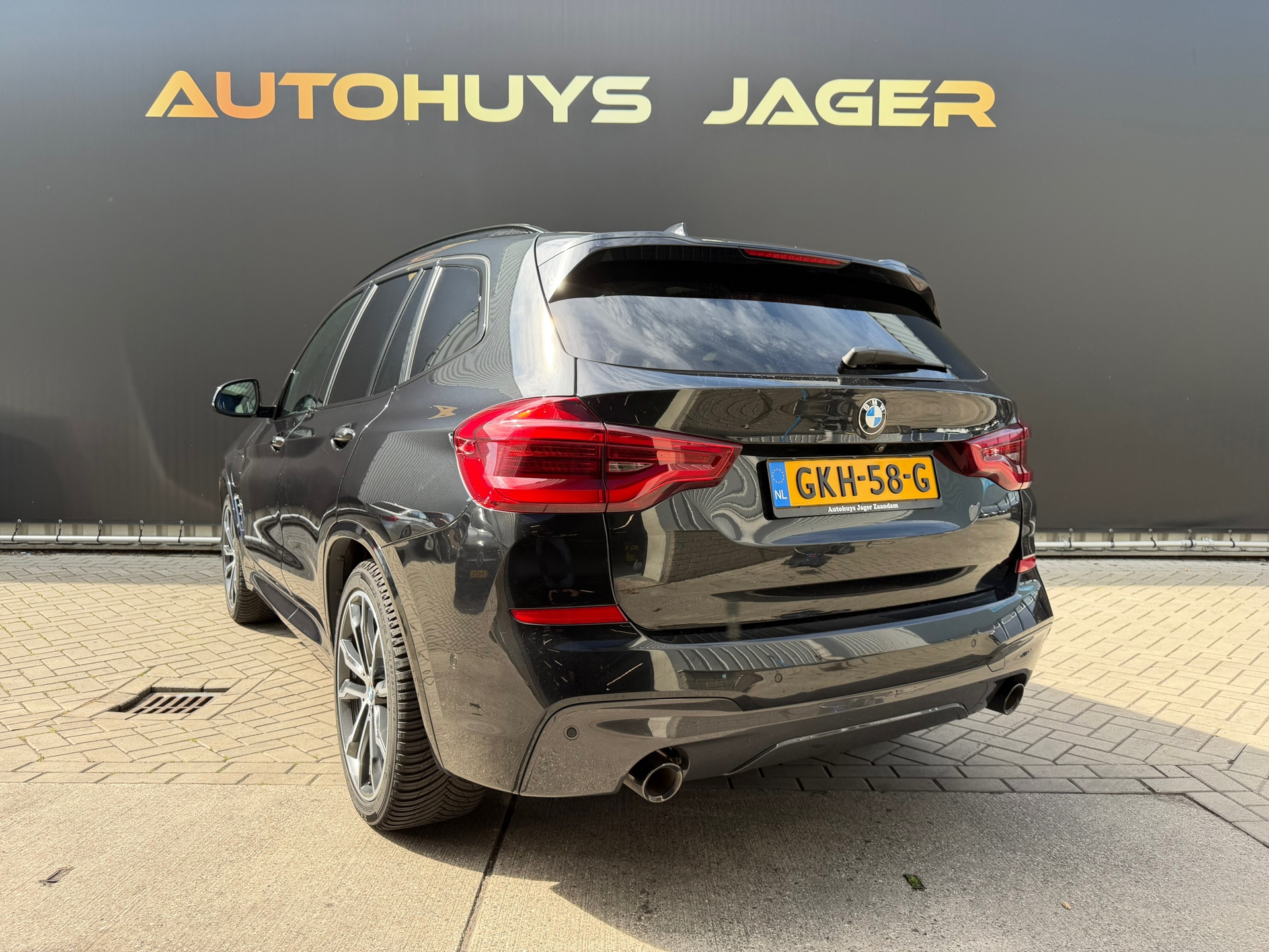 Foto van BMW X3 Xdrive30e