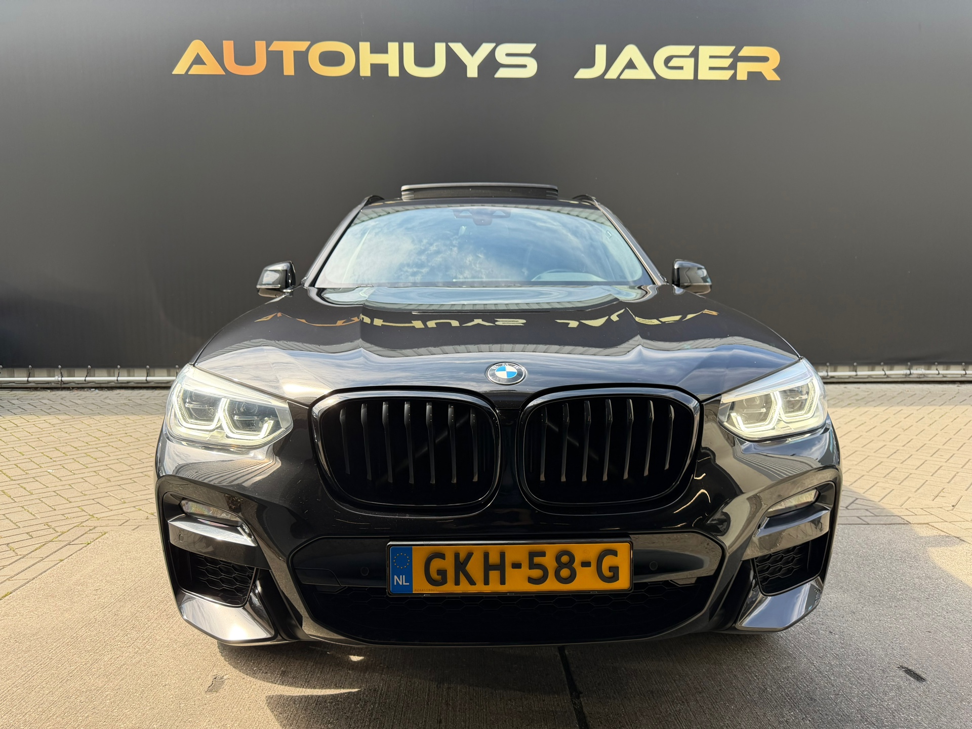 Foto van BMW X3 Xdrive30e