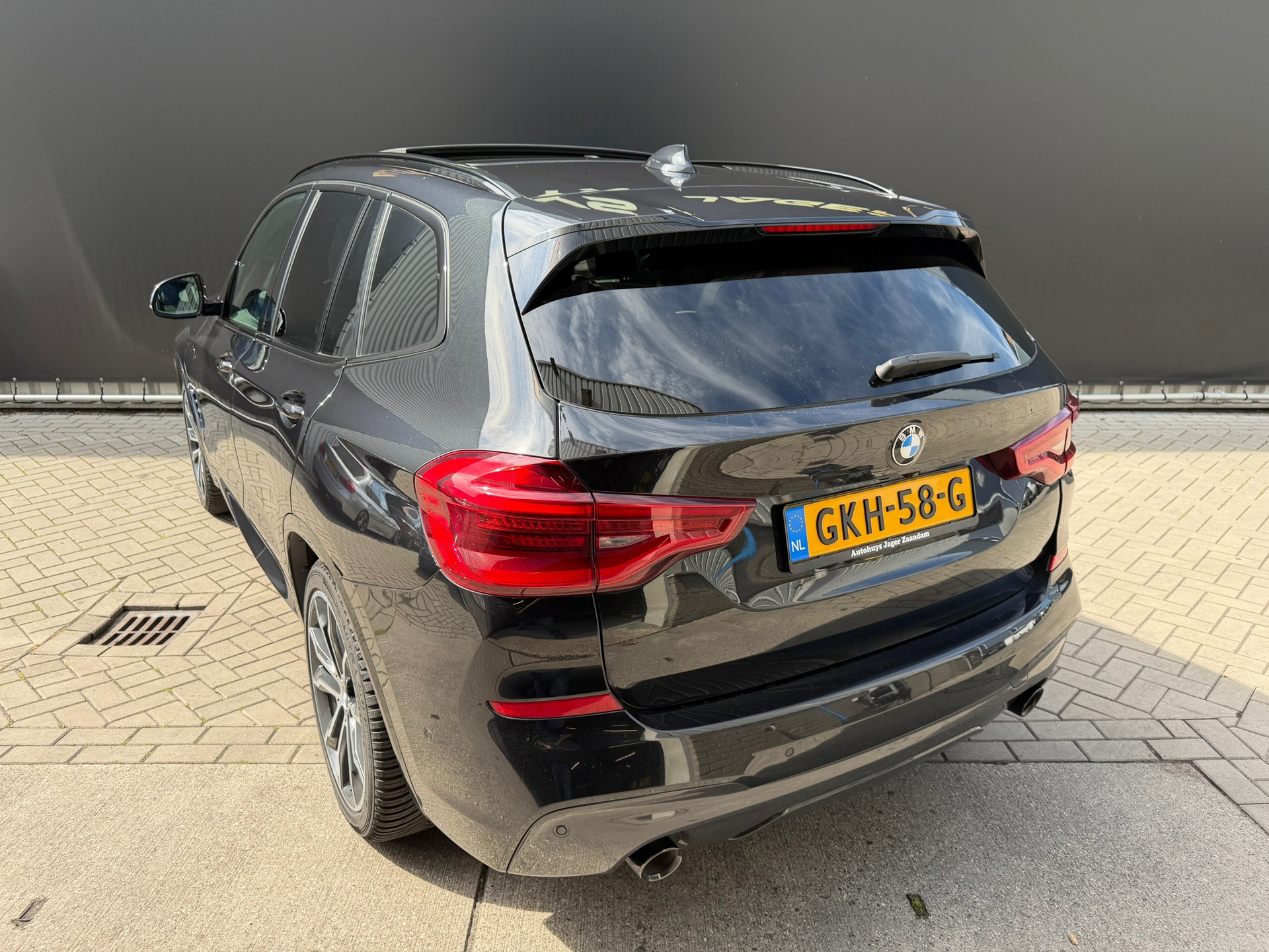 Foto van BMW X3 Xdrive30e