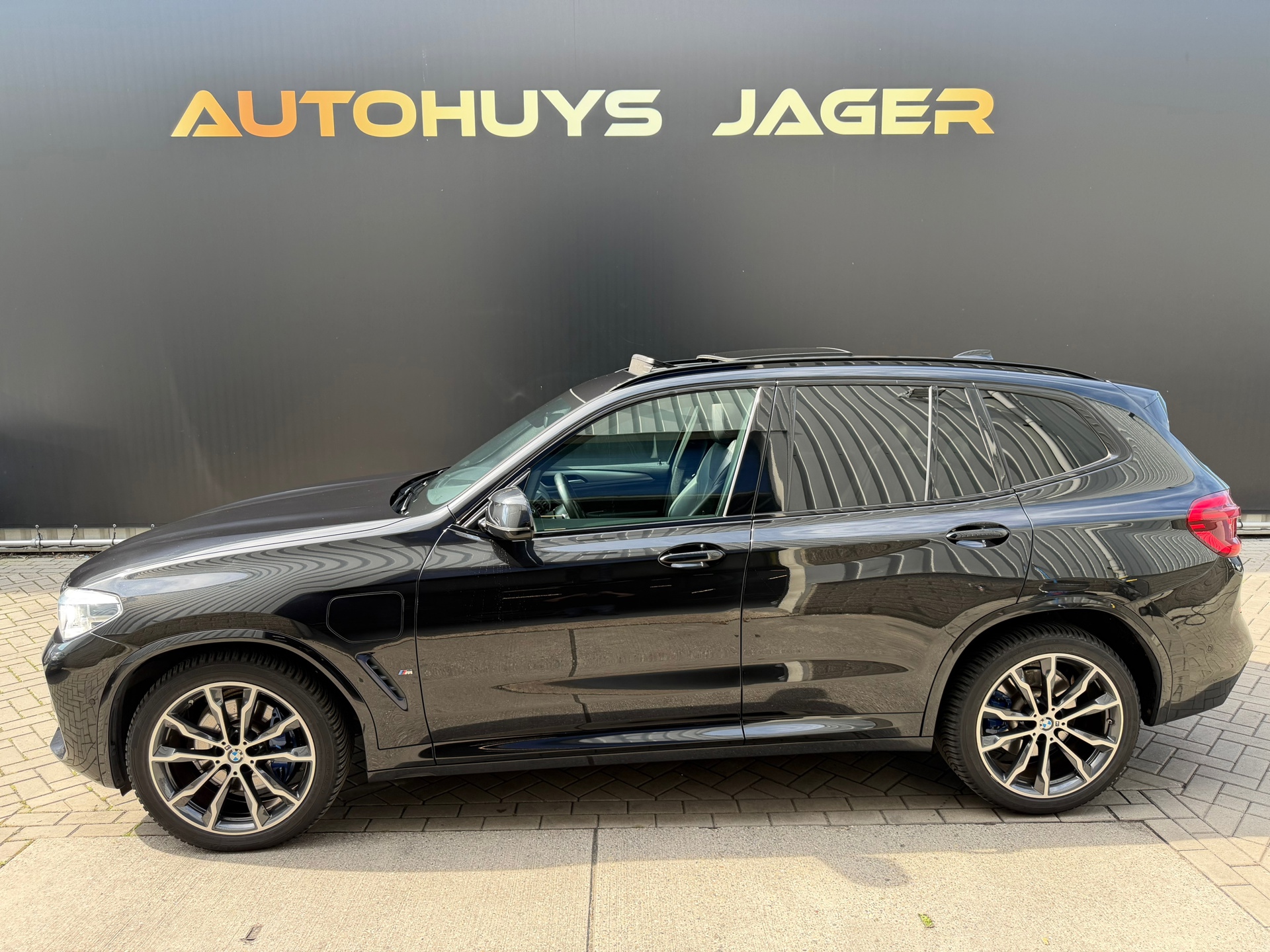 Foto van BMW X3 Xdrive30e
