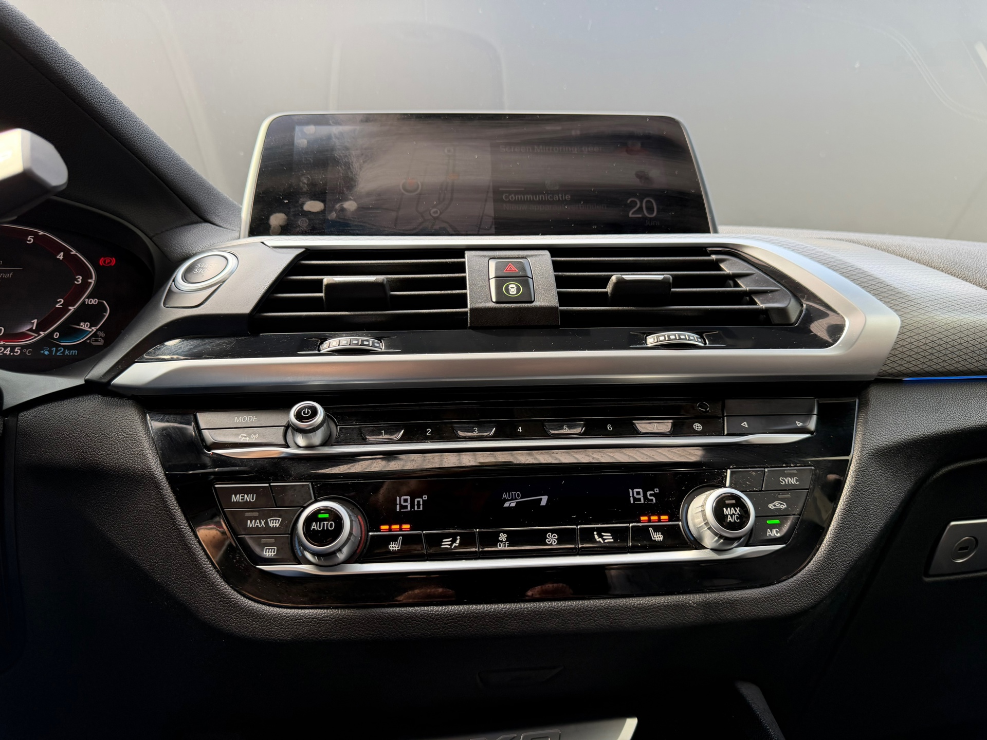 Foto van BMW X3 Xdrive30e