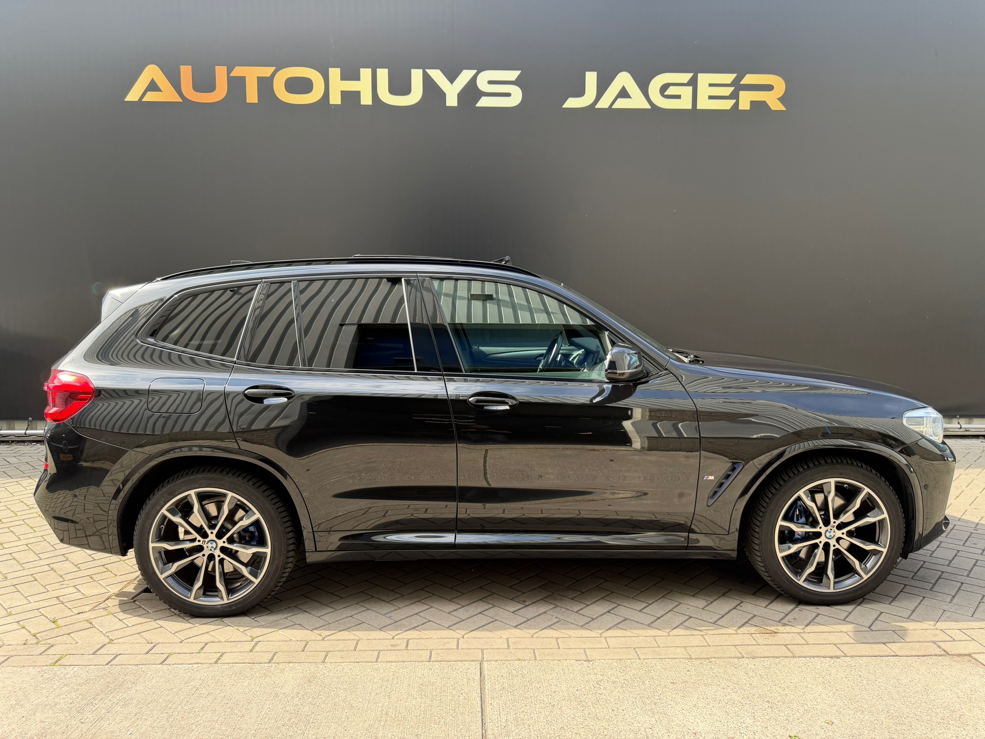 Foto van BMW X3 Xdrive30e