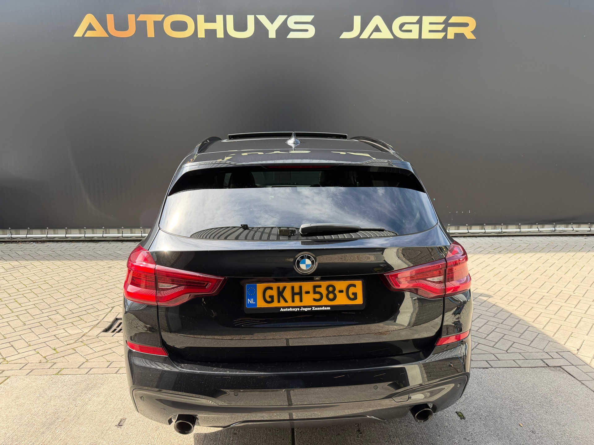 Foto van BMW X3 Xdrive30e