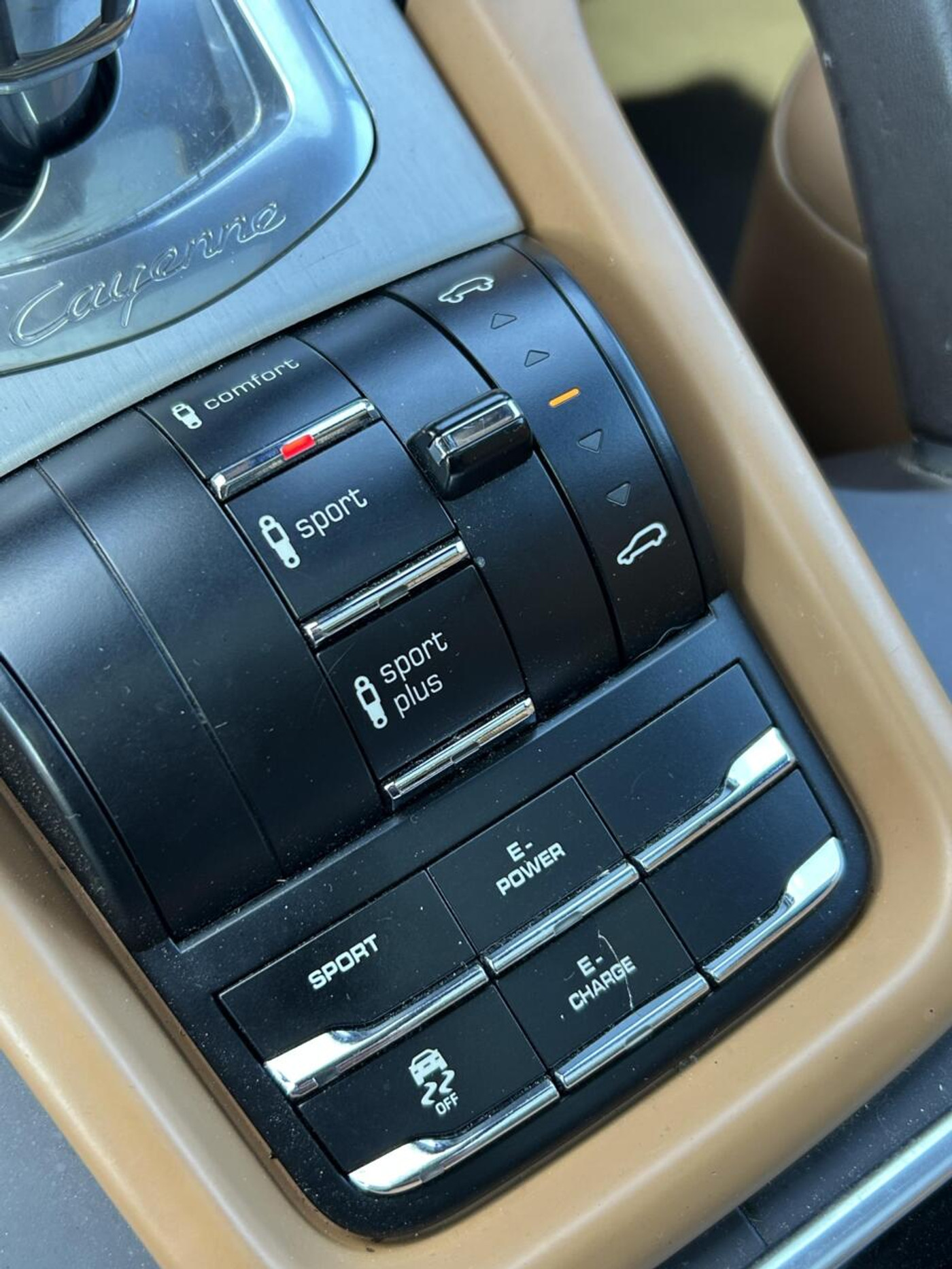 Foto van Porsche Cayenne S E-hybrid