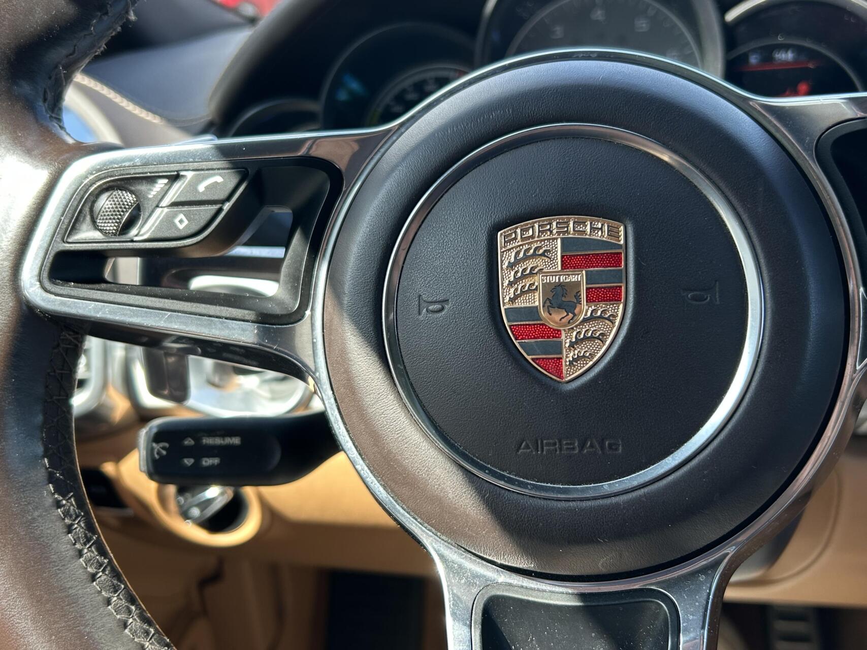 Foto van Porsche Cayenne S E-hybrid