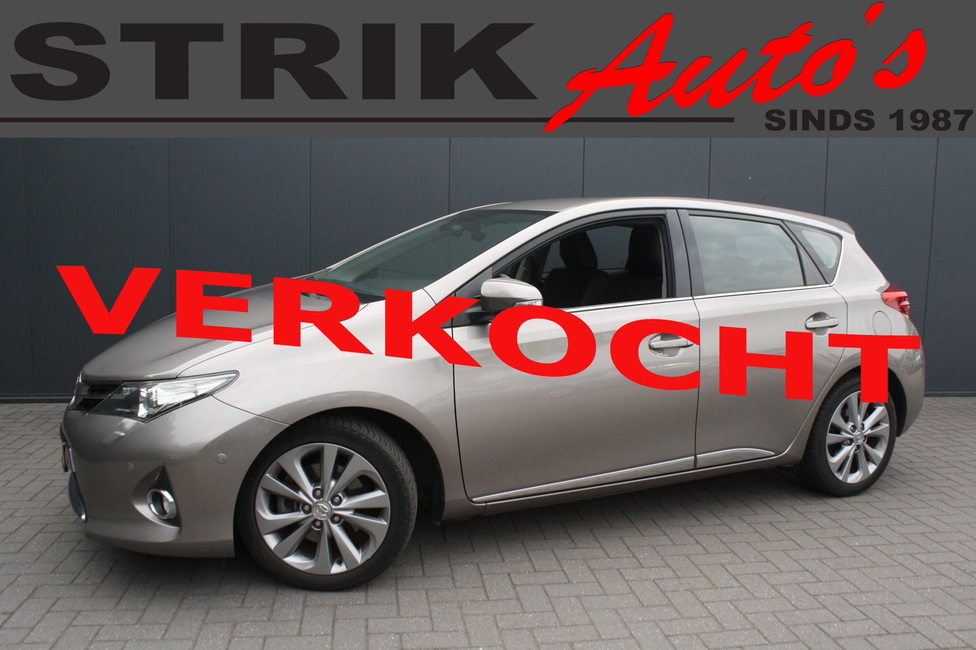 Toyota Toyota Auris 1.8 Hybrid Executive - CAMERA - NAVIGATIE - PDC VOOR + ACHTER 2013 - voorkant