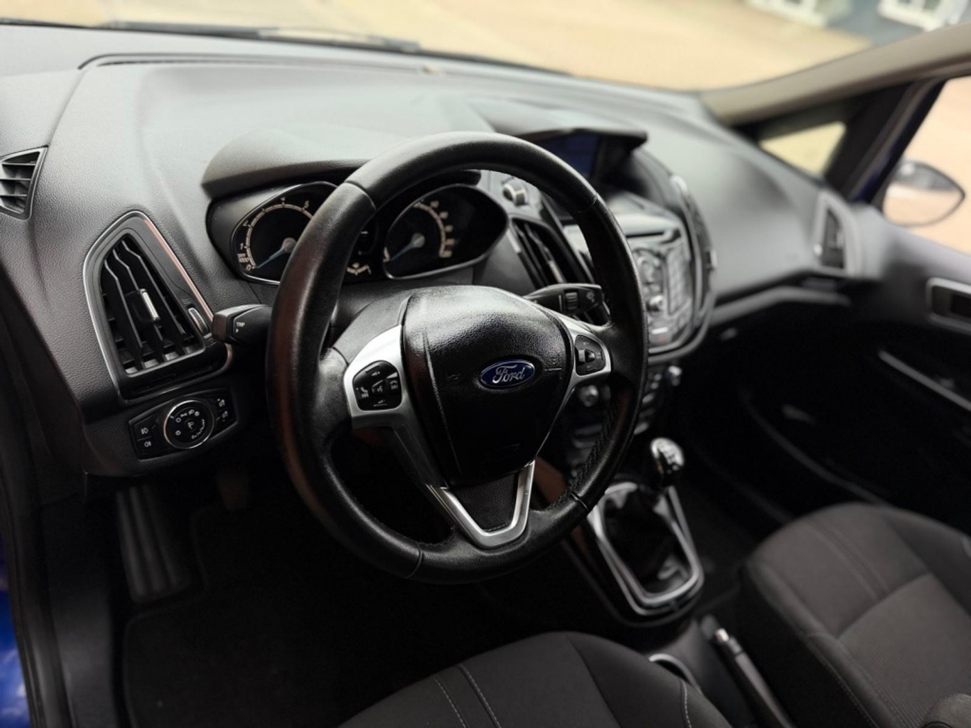 Foto van Ford B-max
