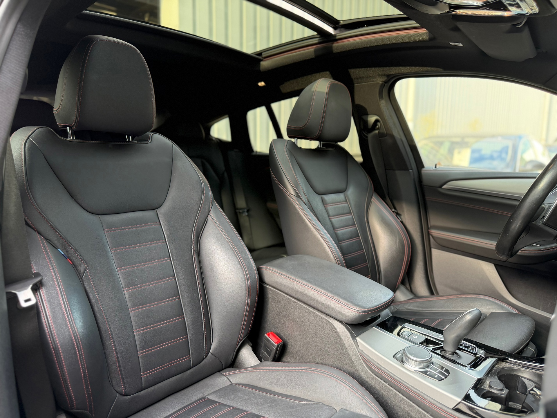 Foto van BMW X4 Xdrive30i