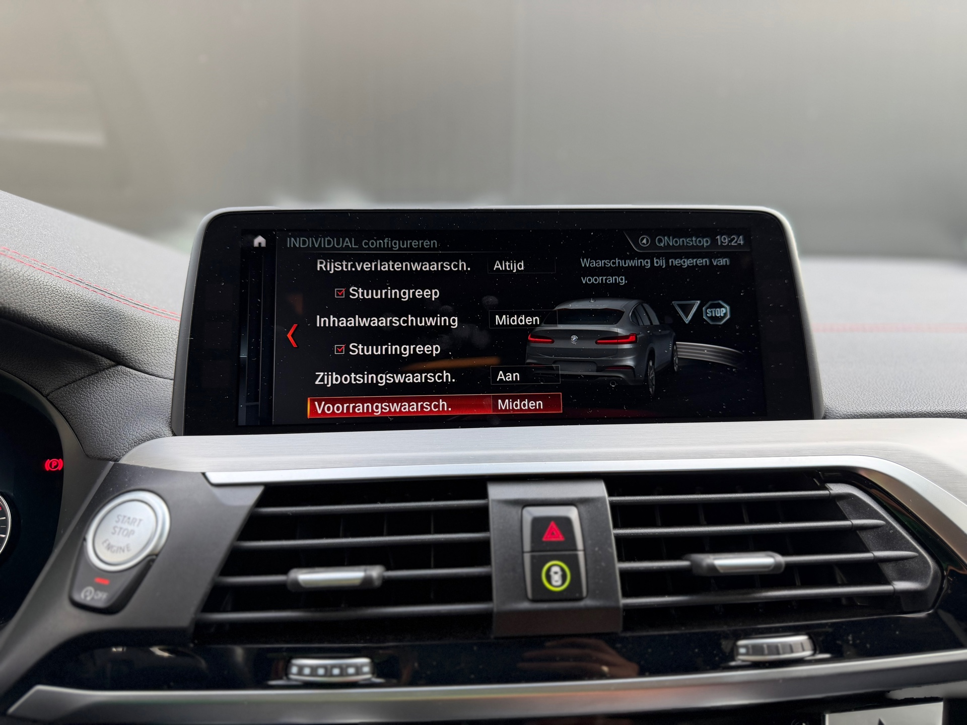 Foto van BMW X4 Xdrive30i