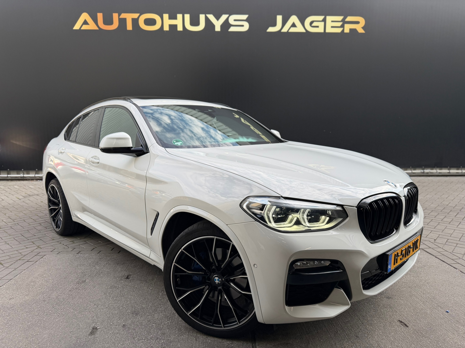 Foto van BMW X4 Xdrive30i