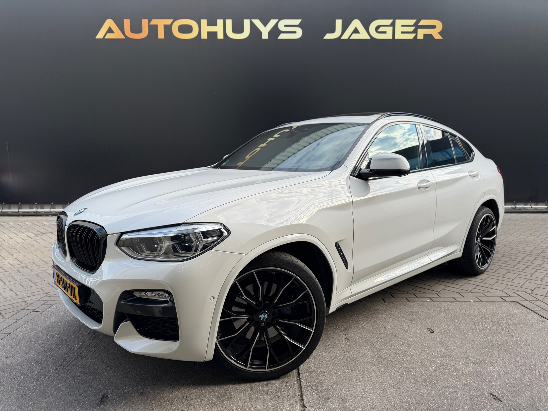 BMW X4 Xdrive30i XDrive30i High Executive M-Sport hud Pano Leer Carplay Camera 2018 - voorkant