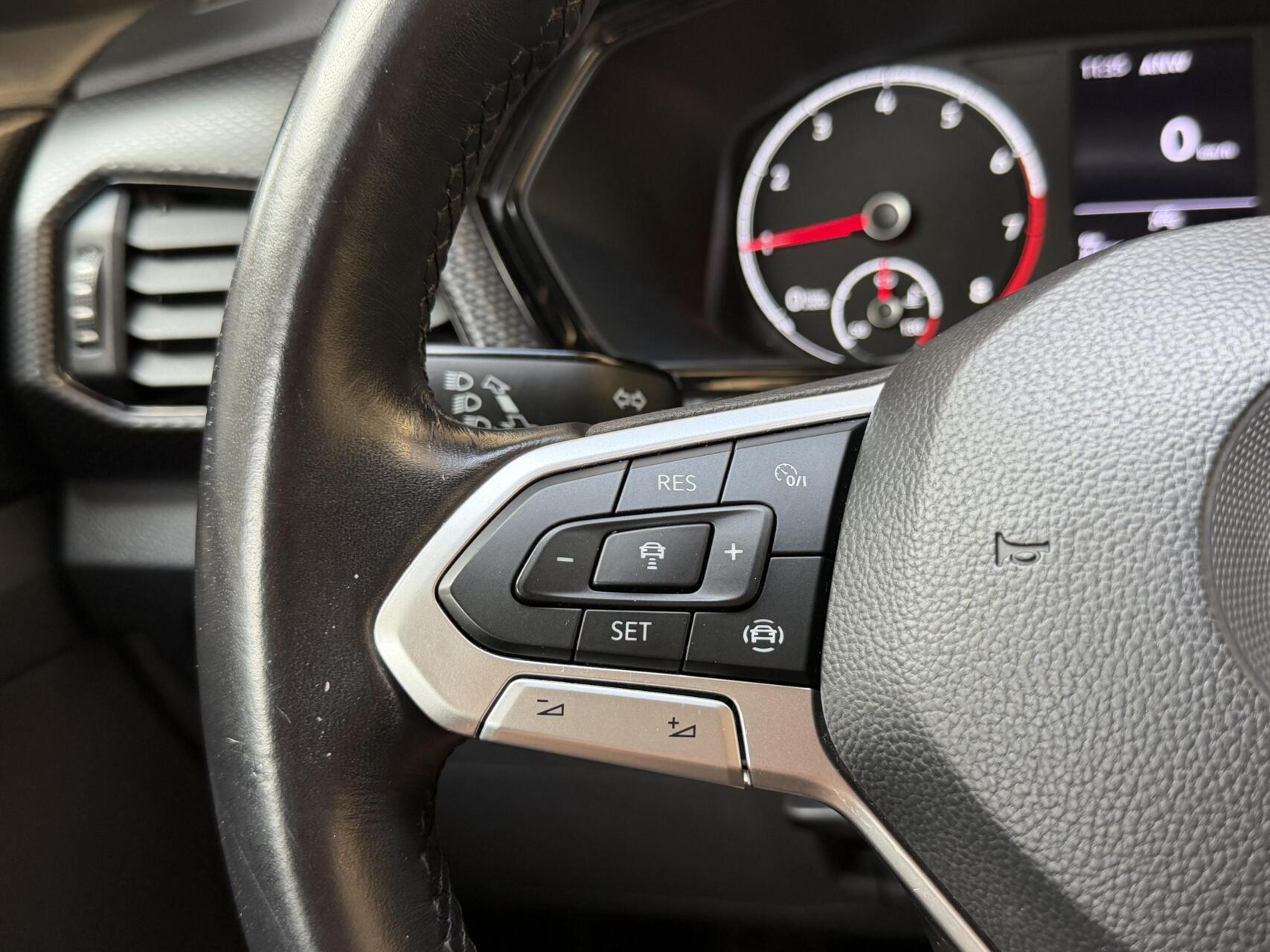 Foto van Volkswagen T-cross