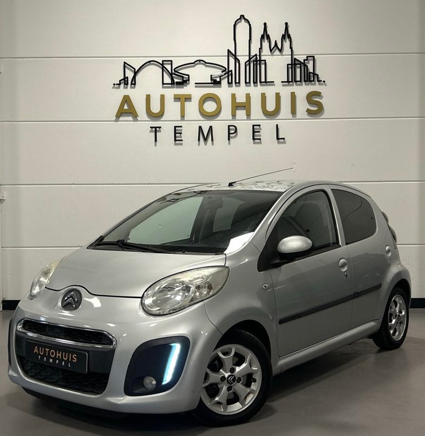 Citroen Citroen C1 1.0 First Edition Nap Airco Led Isofix 5Deurs Toerenteller Centraledeurv 2012 - voorkant