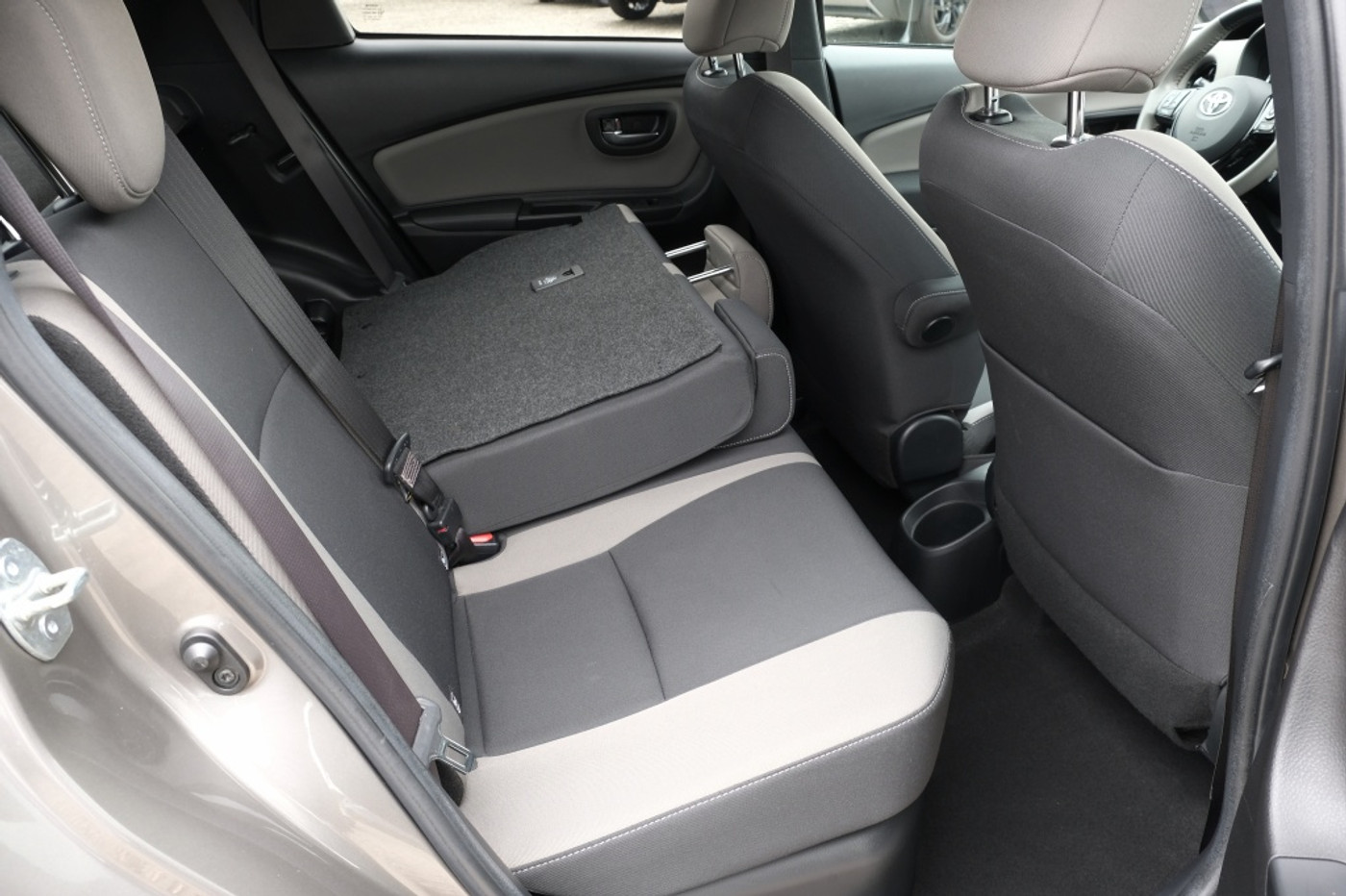 Foto van Toyota Toyota Yaris Hybrid