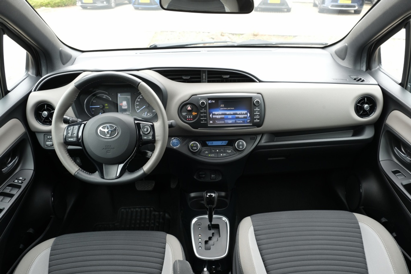 Foto van Toyota Toyota Yaris Hybrid