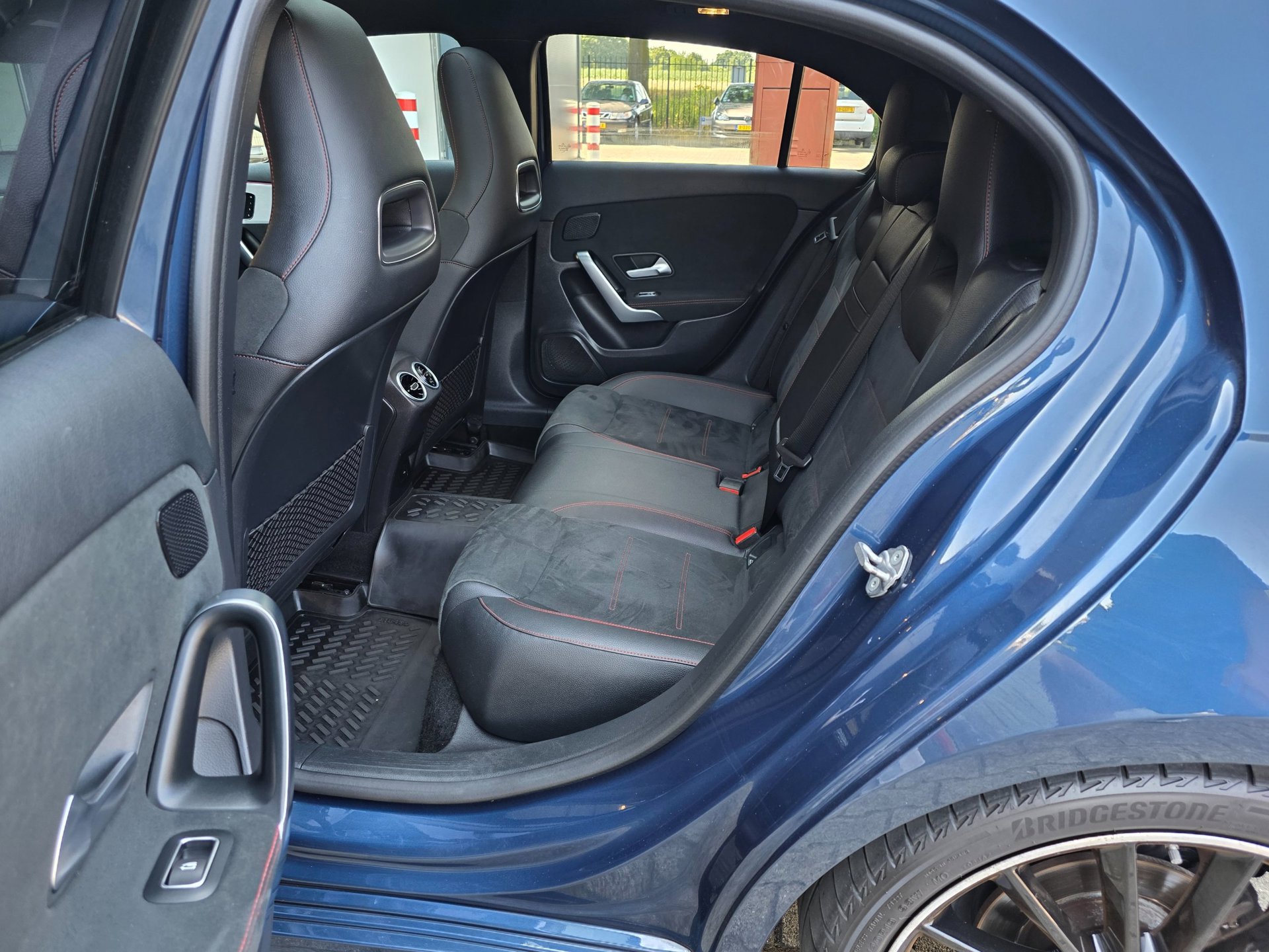 Foto van Mercedes-Benz A 180