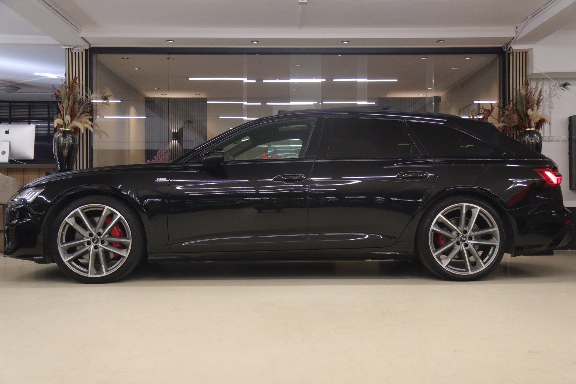 Foto van Audi A6 Avant 55 TFSI E