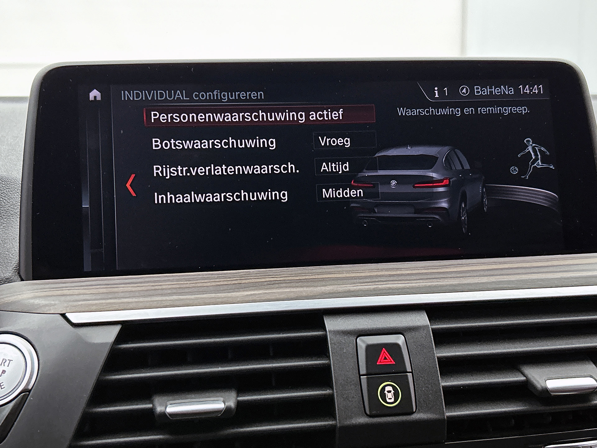 Foto van BMW X4 Xdrive20i