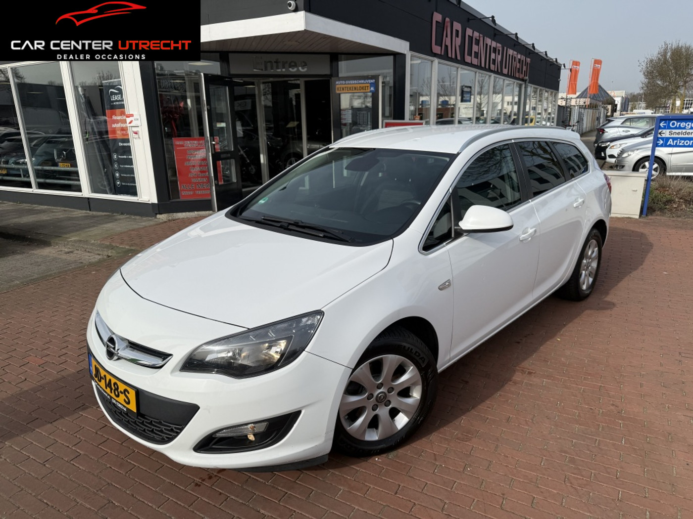 Opel Astra Sports Tourer 1.6 CDTi Business + | navi | 6 vers | airco | 2016 - voorkant