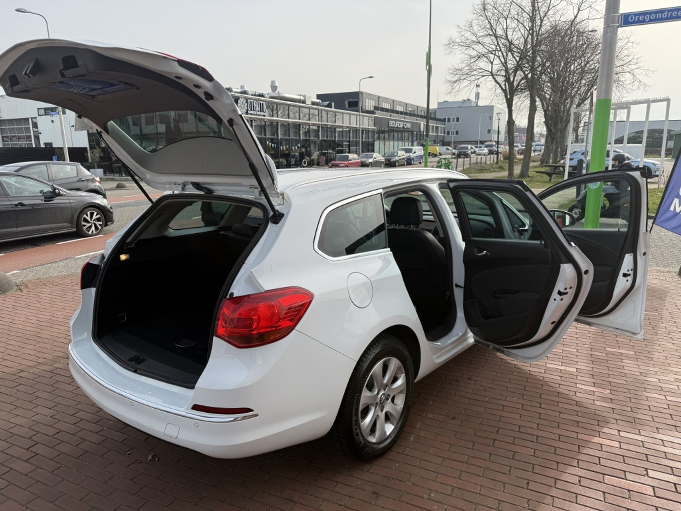 Foto van Opel Astra Sports Tourer
