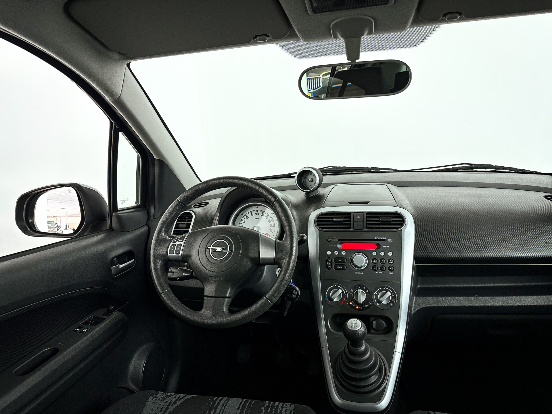Foto van Opel Agila