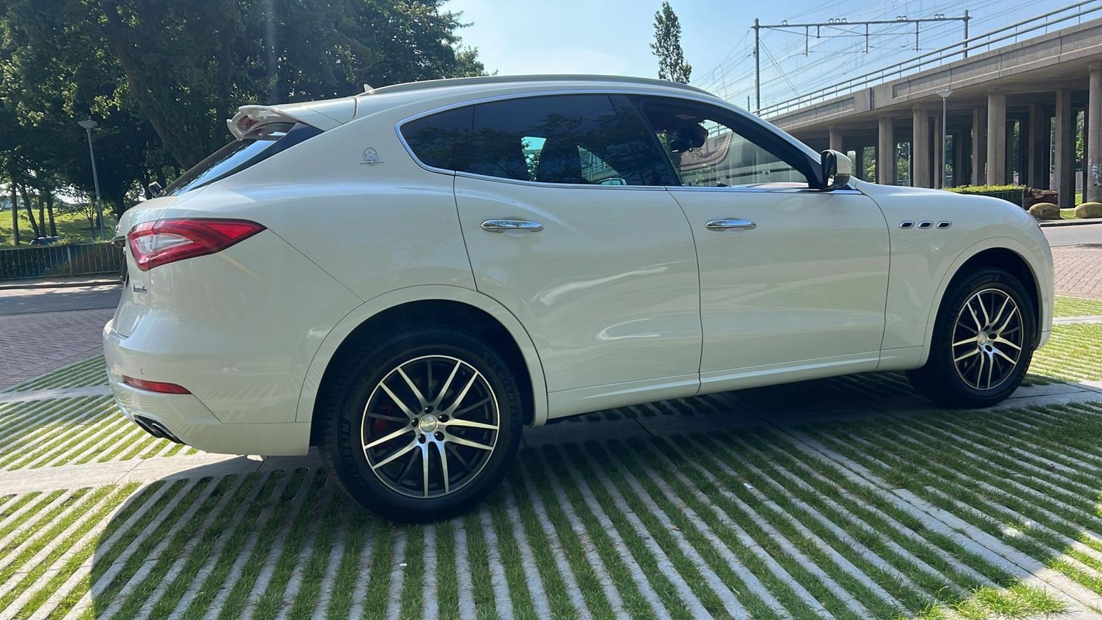 Foto van Maserati Levante Diesel