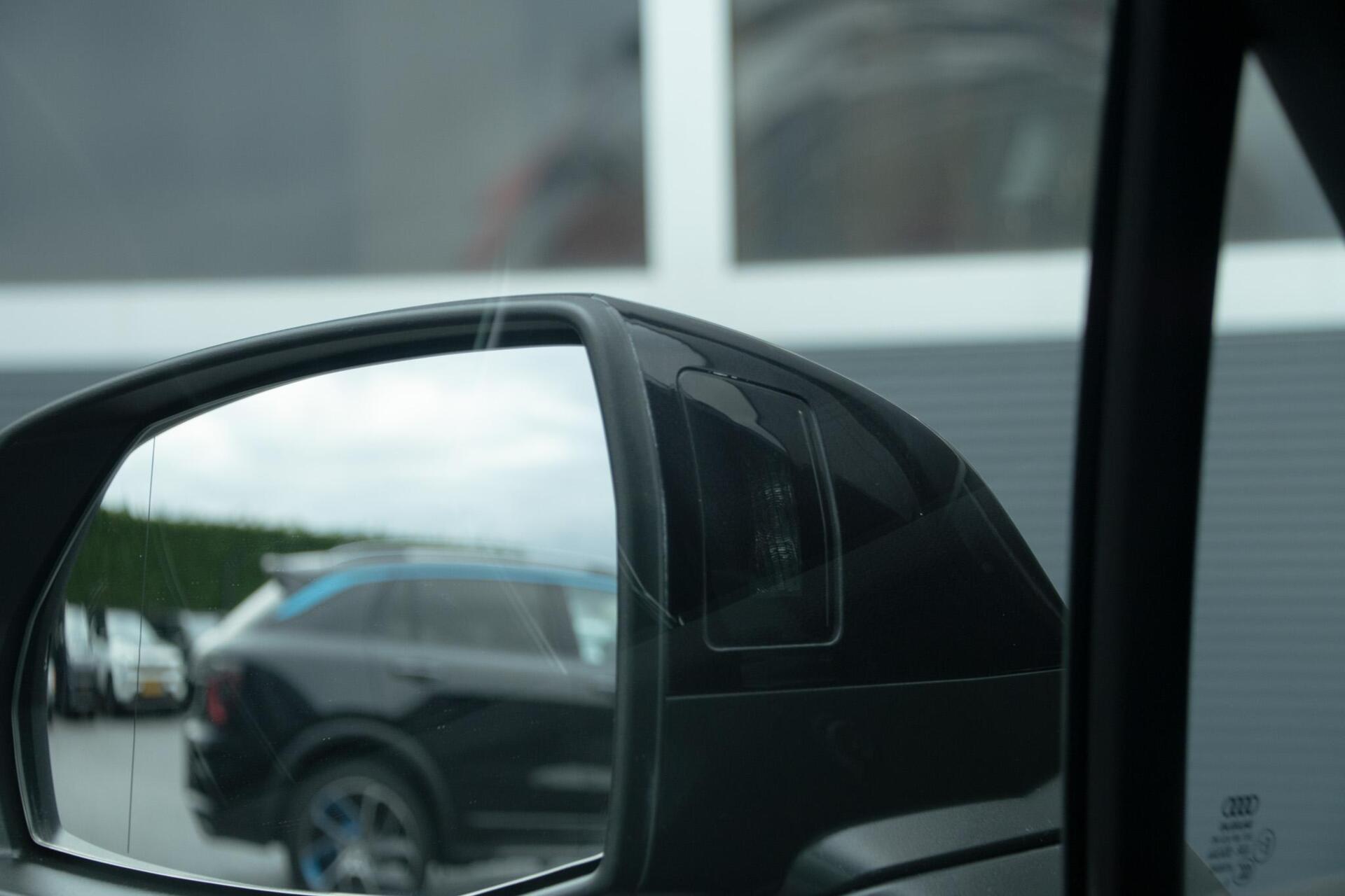 Foto van Audi Q7 55 TFSI E