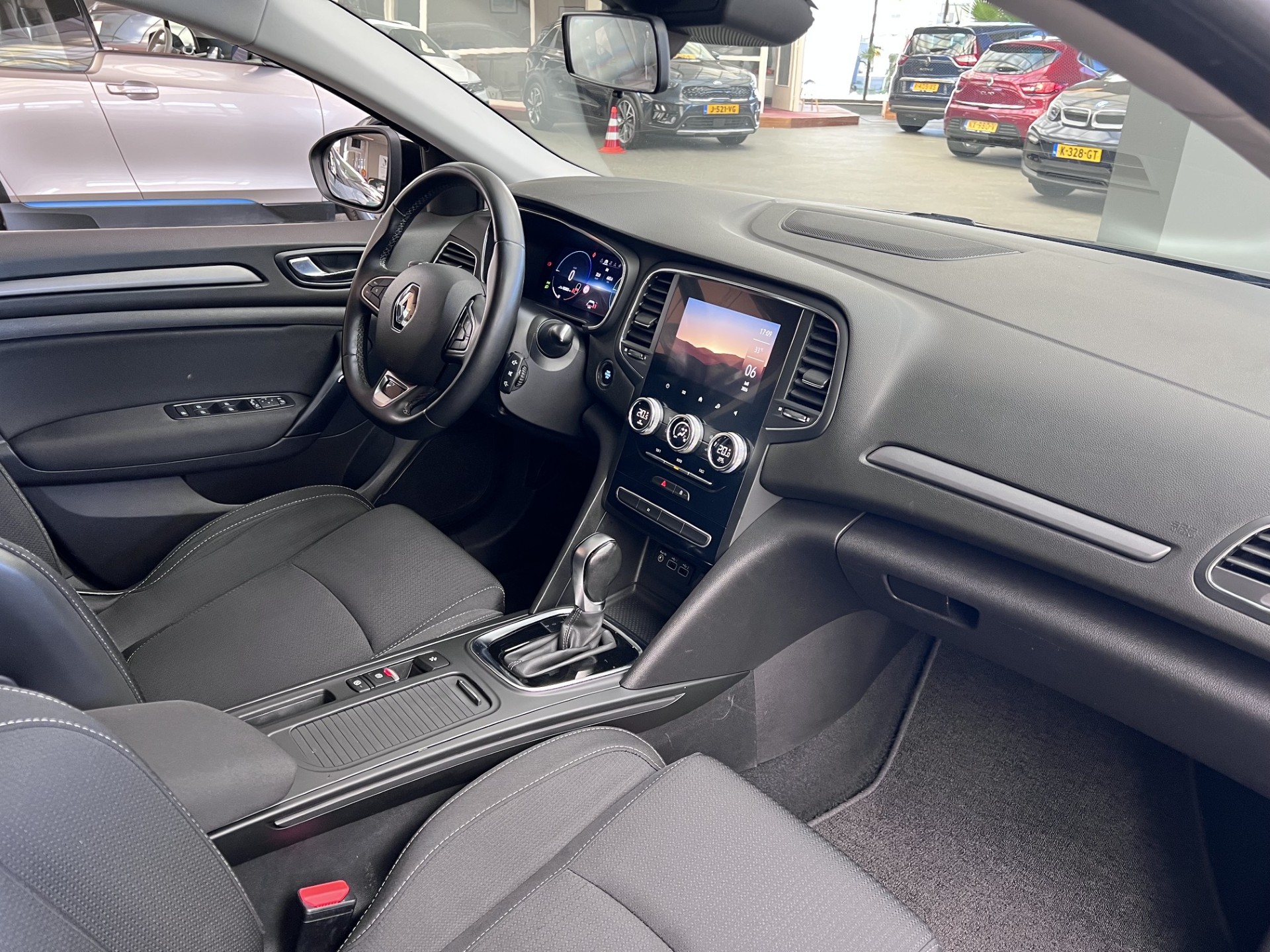 Foto van Renault Megane E-tech Plug-in Hybrid