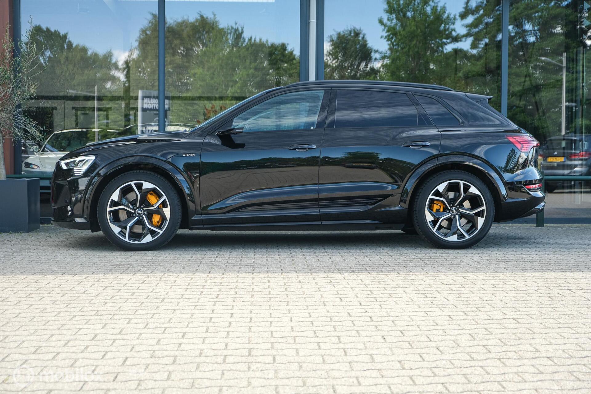 Foto van Audi E-tron S
