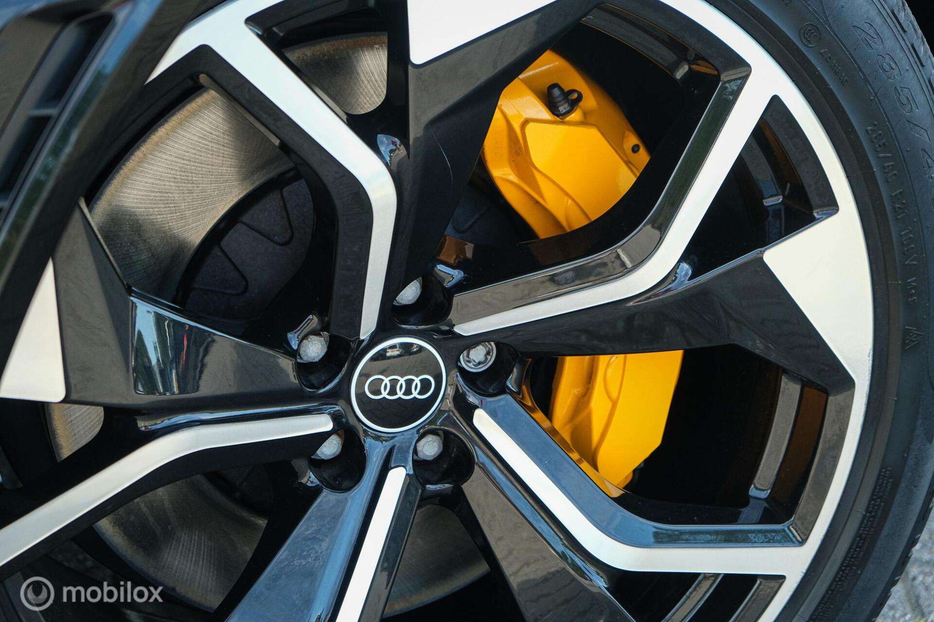 Foto van Audi E-tron S