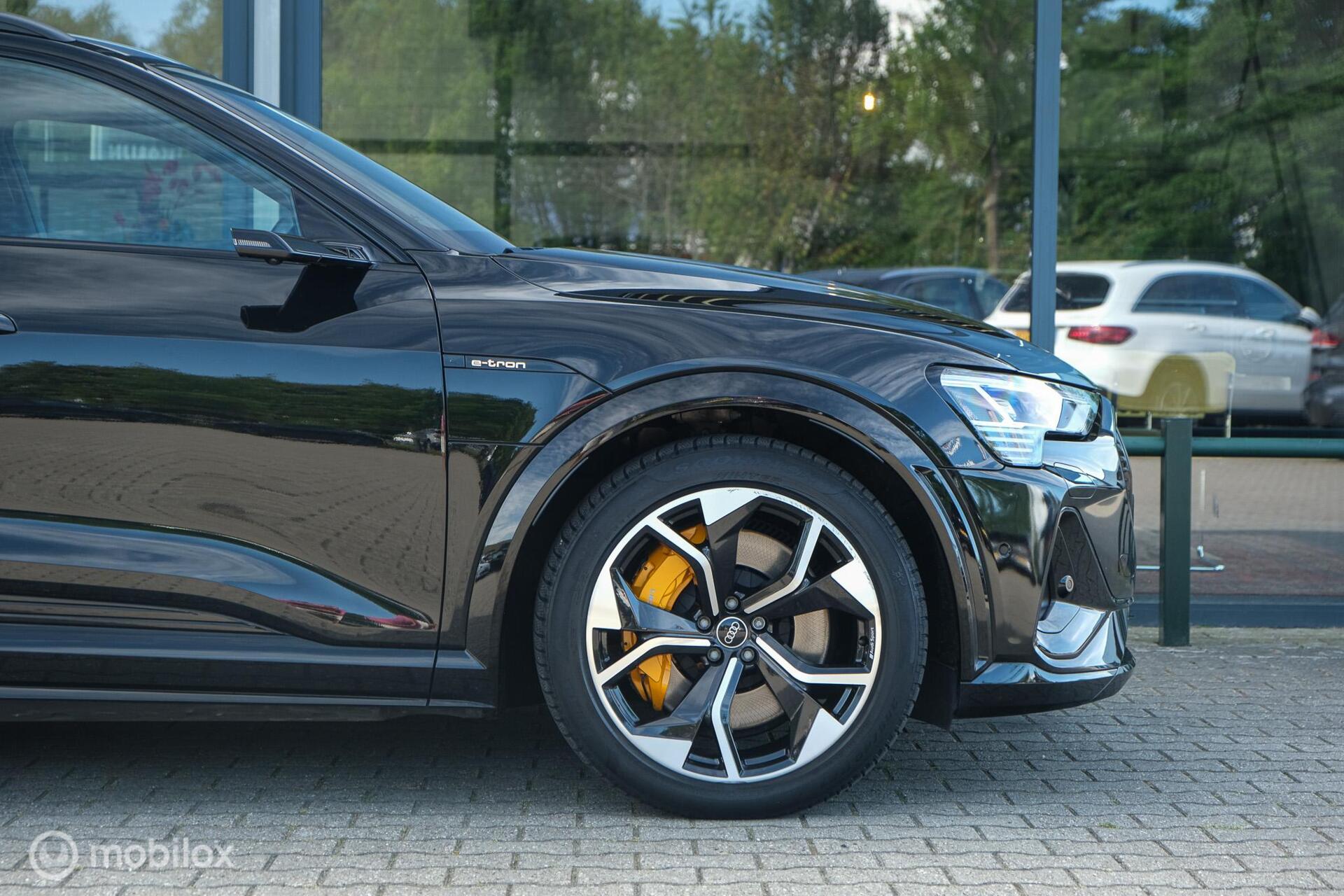 Foto van Audi E-tron S
