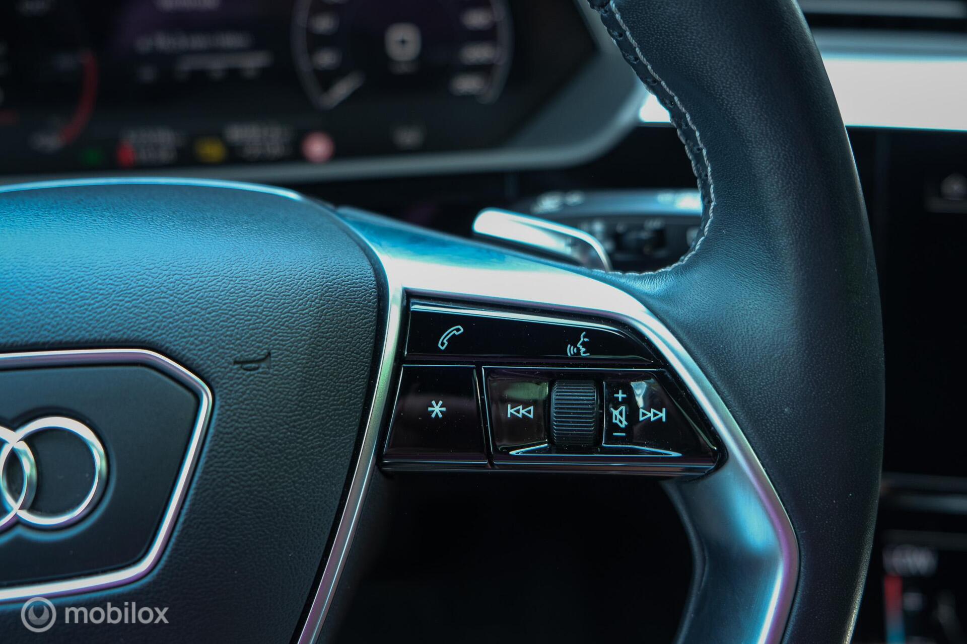 Foto van Audi E-tron S