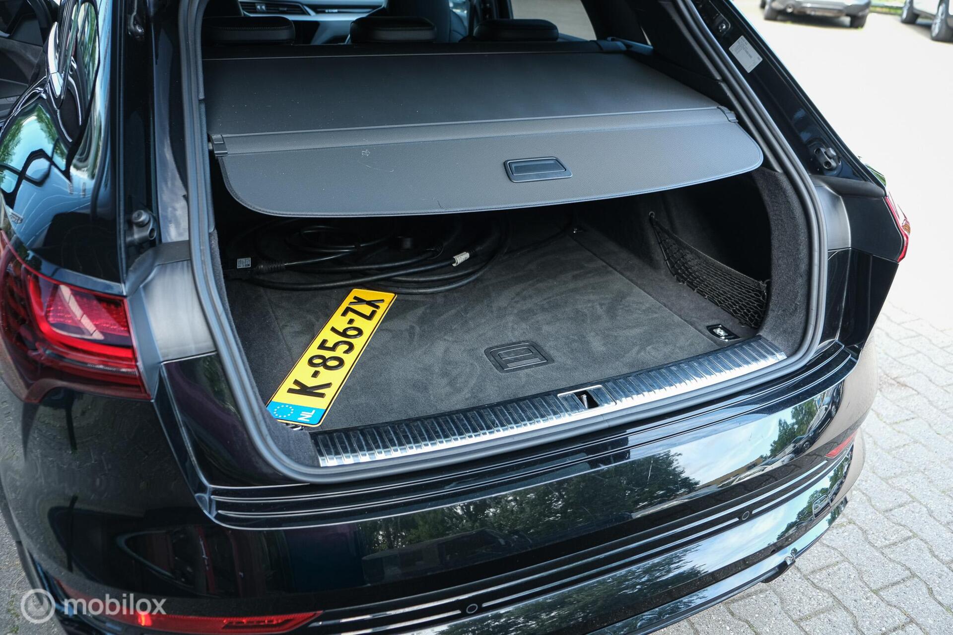 Foto van Audi E-tron S