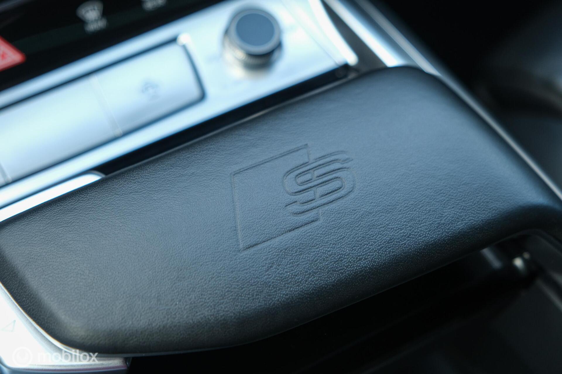 Foto van Audi E-tron S