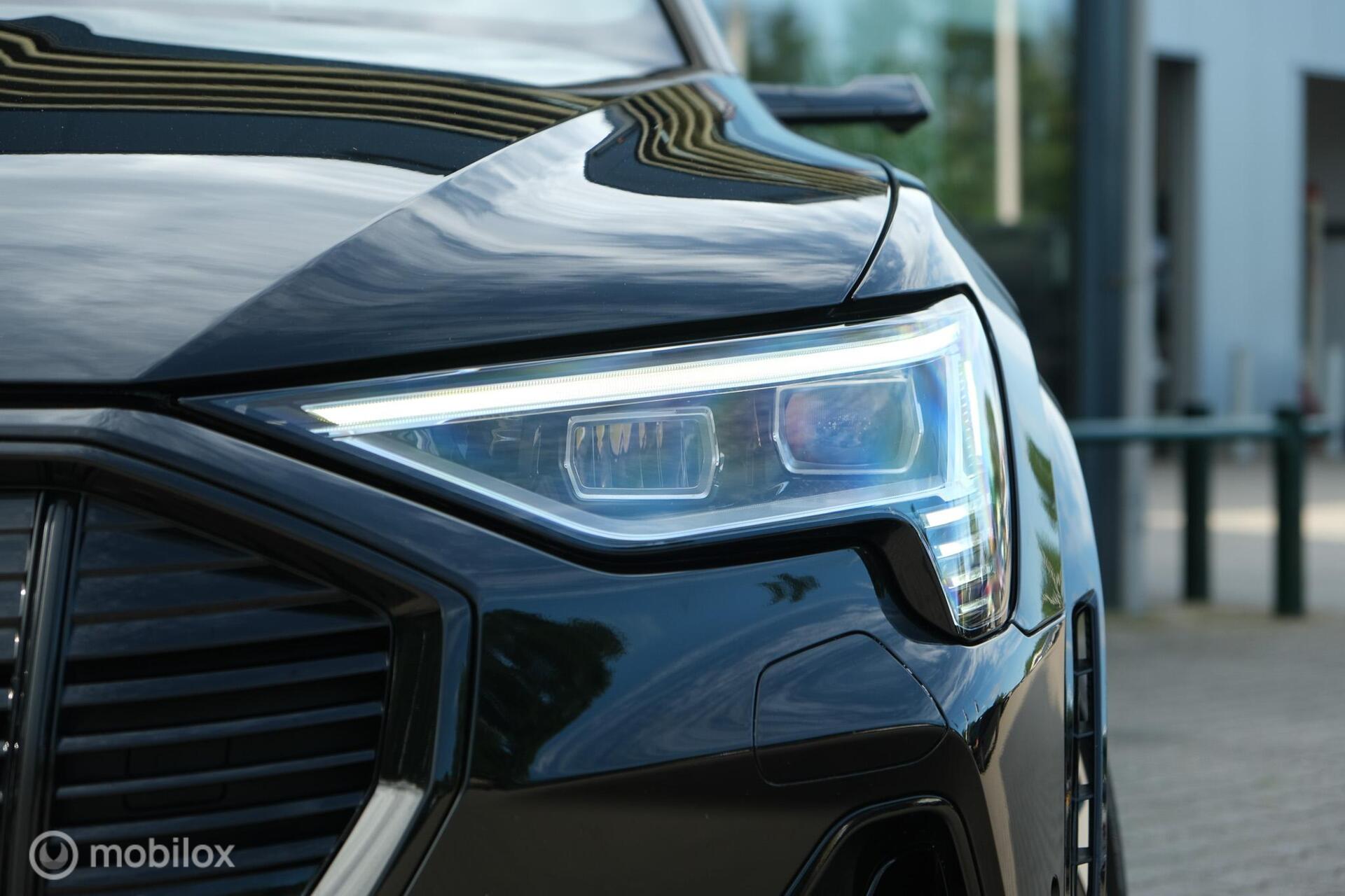 Foto van Audi E-tron S