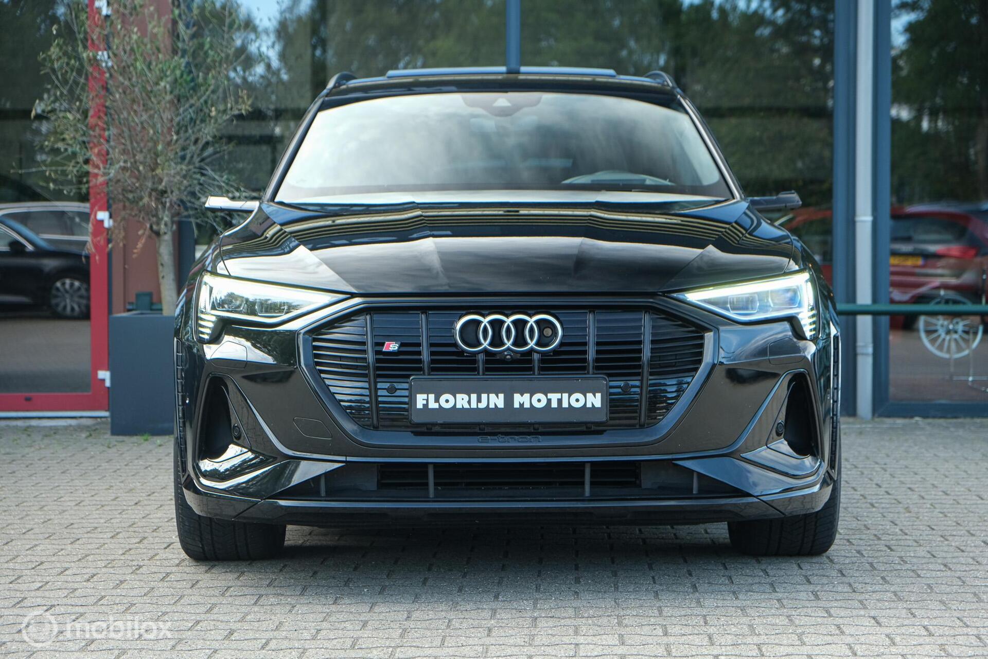 Foto van Audi E-tron S