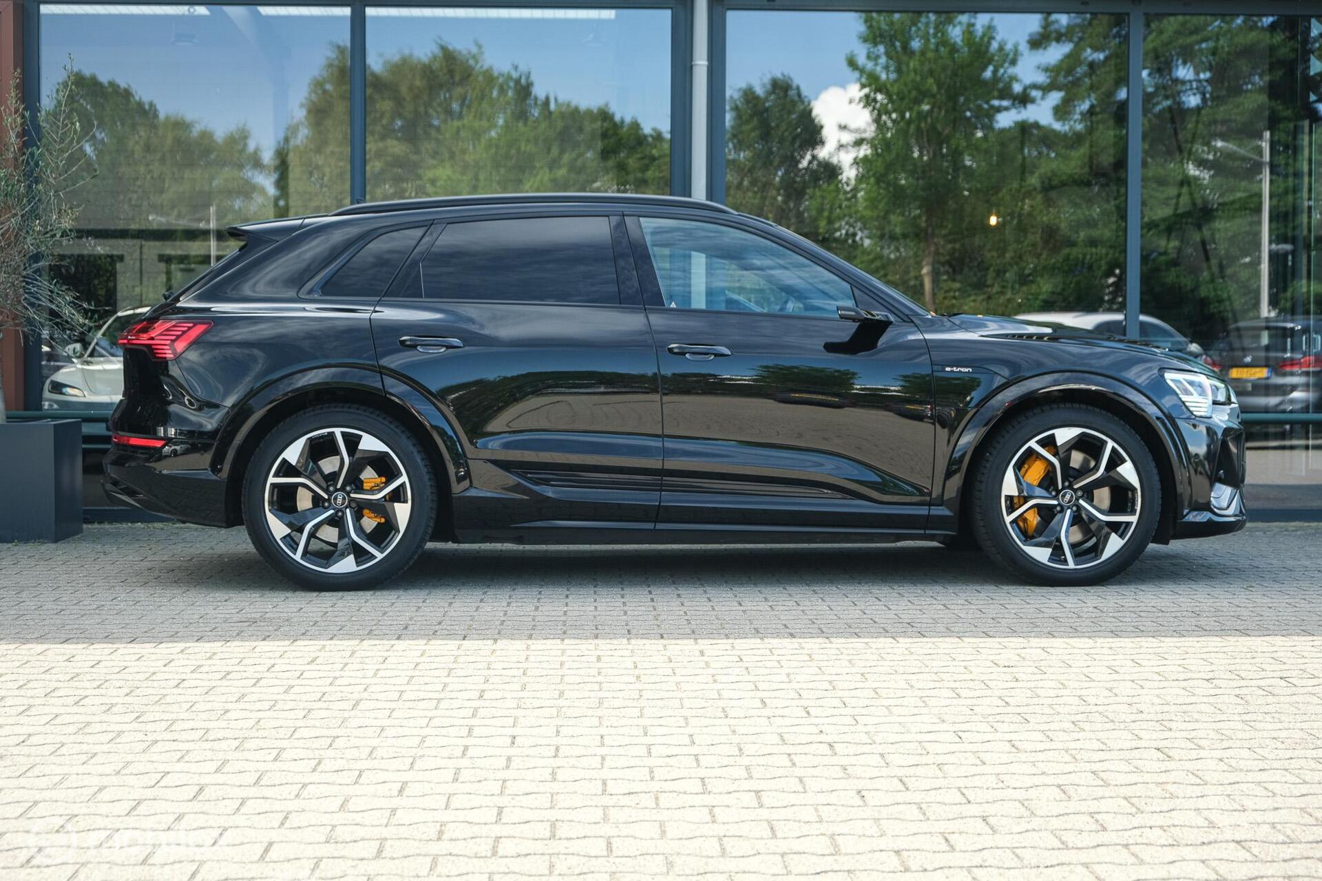 Foto van Audi E-tron S